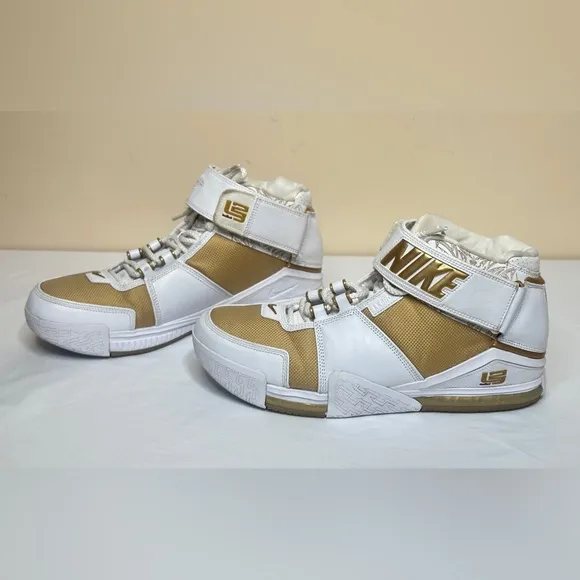 Nike Zoom LeBron 2 Retro Maccabi 2022 Basketball Shoes DJ4892-100 Size 12