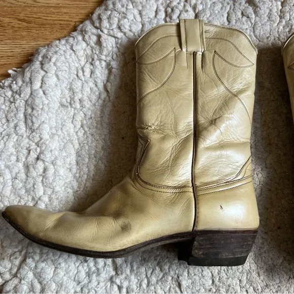 Nocona Women's Vintage Iridescent Cream Western Cowboy Boots Size 8C