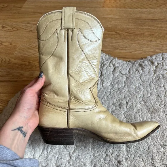 Nocona Women's Vintage Iridescent Cream Western Cowboy Boots Size 8C