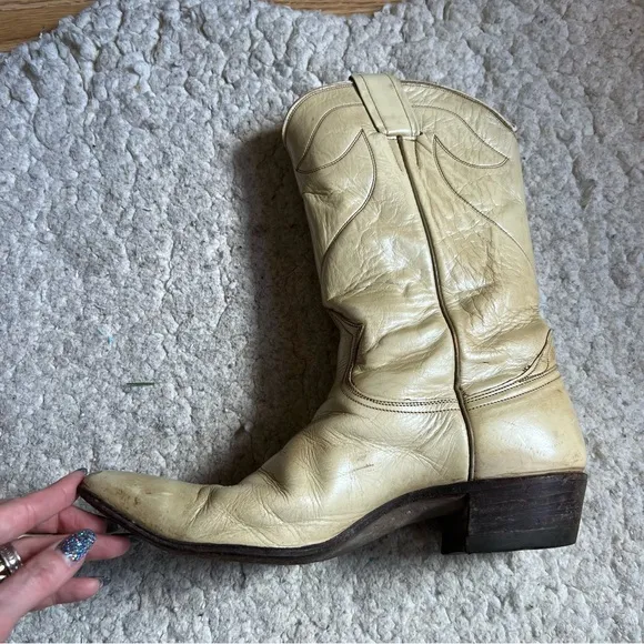 Nocona Women's Vintage Iridescent Cream Western Cowboy Boots Size 8C