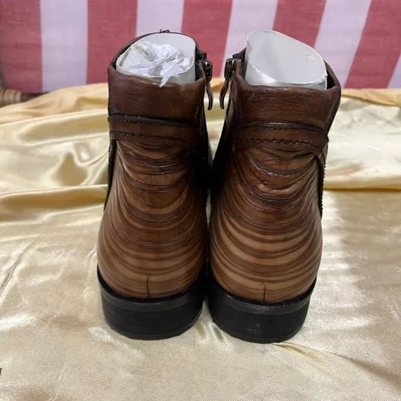 NWB Moda Max leather shoes boot dress