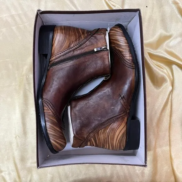 NWB Moda Max leather shoes boot dress