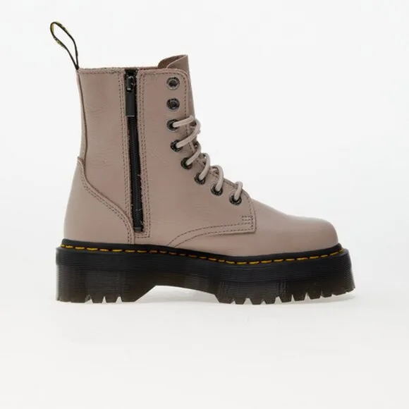 NWOB  Dr. Martens Jadon lll Boots Vintage Taupe Pisa