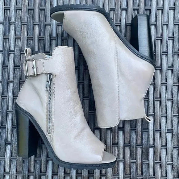 Nwob KELSI DAGGER BROOKLYN Lakeside Bootie - Taupe