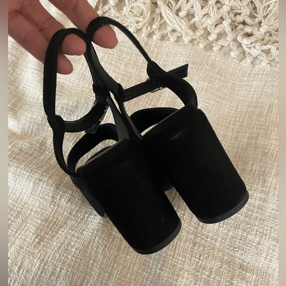 NWOB Made in Italy Aquatalia Black Suede Emmie Platform Sandal Size 8