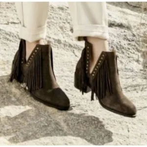 NWOB MYRA Women's Chocolate Brown Suede Fringe Cyno Boho Cowgirl Booties Size 7