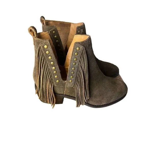 NWOB MYRA Women's Chocolate Brown Suede Fringe Cyno Boho Cowgirl Booties Size 7