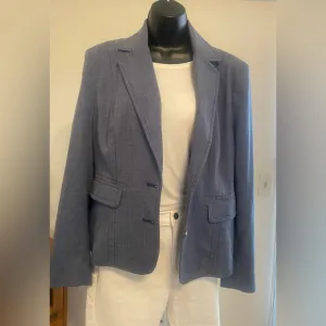 NWOT- 7th Avenue Design Studio Chambray Jacket Blazer. Color: Blue. Size: 14