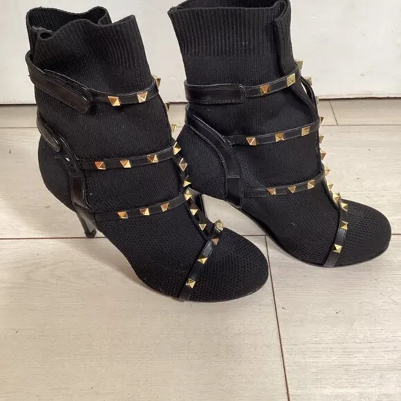 NWOT Beautiful Studded Black Sock Boots Size 40 🐼