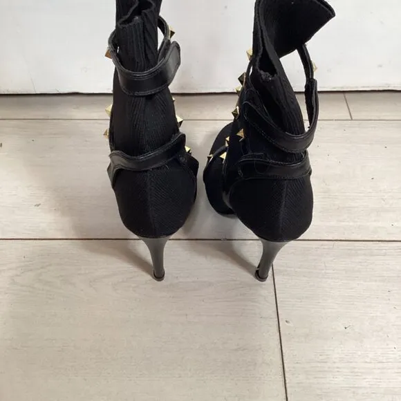 NWOT Beautiful Studded Black Sock Boots Size 40 🐼