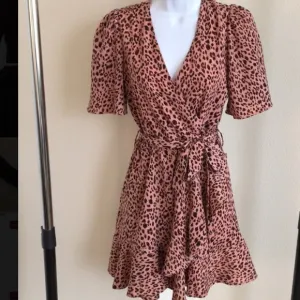 NWOT gorgeous leopard print dress