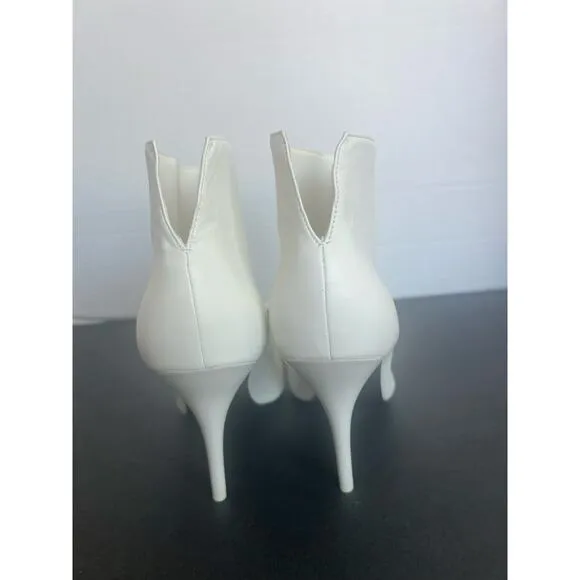 NWOT Marc Fisher LTD Fenet White Leather PullOn Pointy Toe Stiletto Heel Boot 7M
