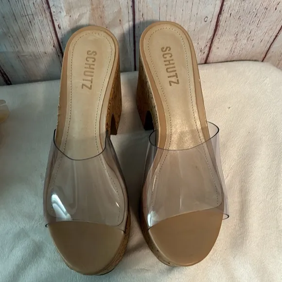 NWOT Schutz Dalle Vinyl Cutout Vinyl Sandal