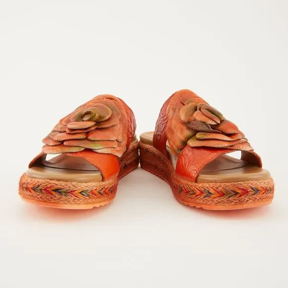 NWOT Spring Step L'Artiste Balharbor Leather Hand Painted Boho Sandals Size 38