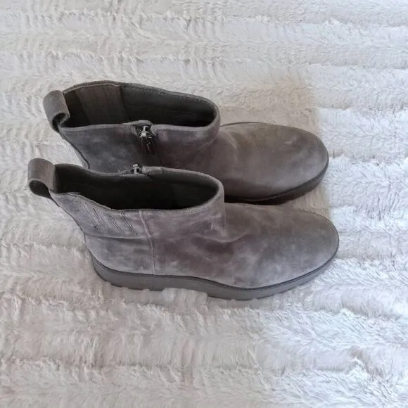 NWOT Vince Camuto Moto Boots Size 7.5 Brown Suede Zipper Neframes Ankle Bootie