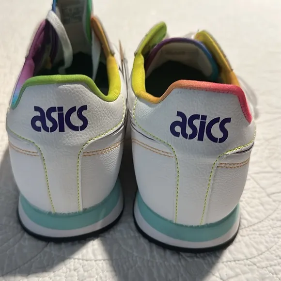 NWT ASICS Tiger Runner Unisex shoes