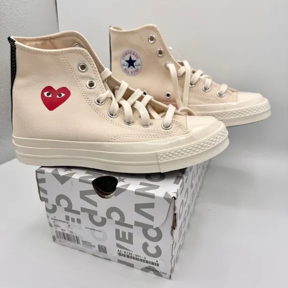 NWT Commes Des Garçons CDG Play Converse High Top Chuck 70 Heart Sneakers Cream