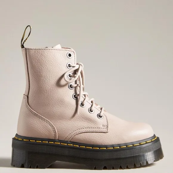 NWT DR MARTENS Jadon III Boots!