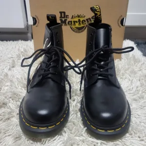 NWT - Dr. Martens- Unisex- Black Leather Boots- Mens 9 Womens 10