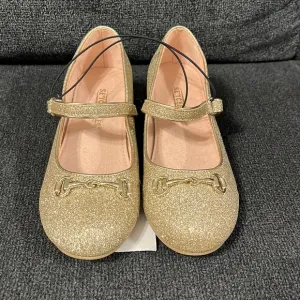 NWT Gold Glittery dress shoes