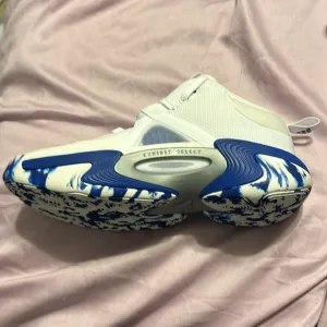 NWT LIGHTWEIGHT Adidas BASKETBALL SHOES WITH PLENTY OF STRUCTURE AND SUPPORT.