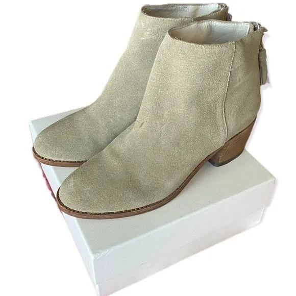 NWT Matt Bernson Beige Suede ankle boots Boho Booties Size 8