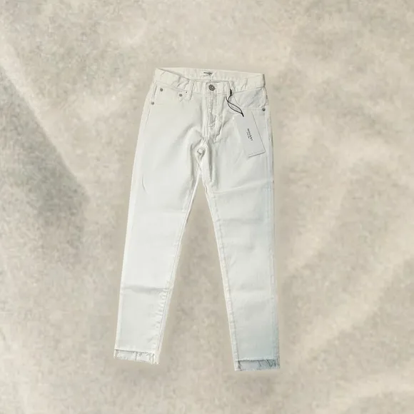 NWT Moussy Vintage ‘Buffalo’ Raw Cut Step Hem Skinny Jeans in White Size 24