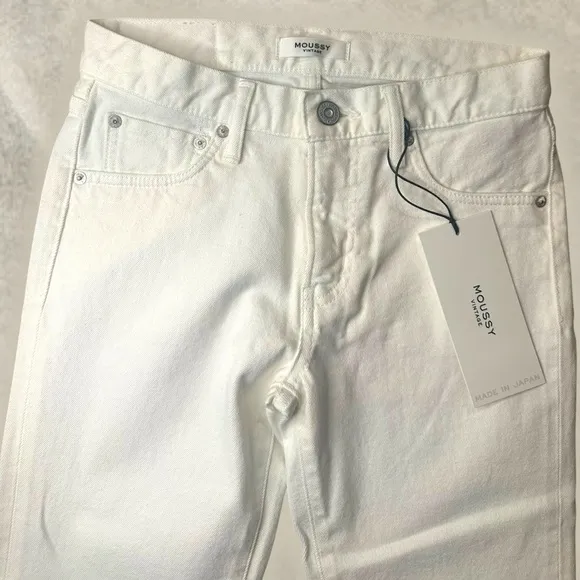 NWT Moussy Vintage ‘Buffalo’ Raw Cut Step Hem Skinny Jeans in White Size 24