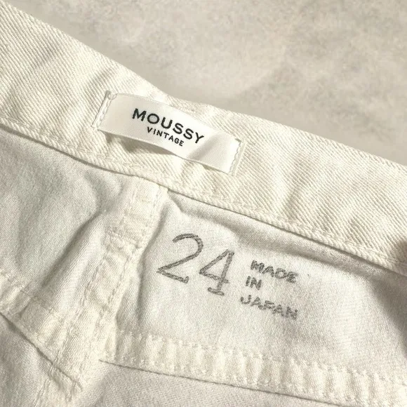 NWT Moussy Vintage ‘Buffalo’ Raw Cut Step Hem Skinny Jeans in White Size 24