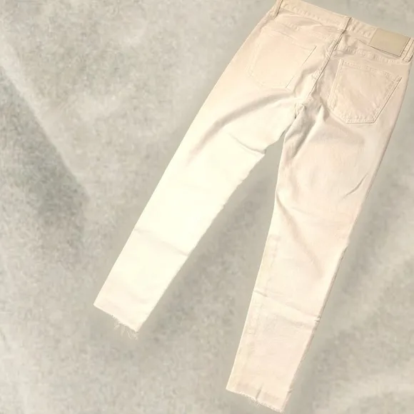 NWT Moussy Vintage ‘Buffalo’ Raw Cut Step Hem Skinny Jeans in White Size 24