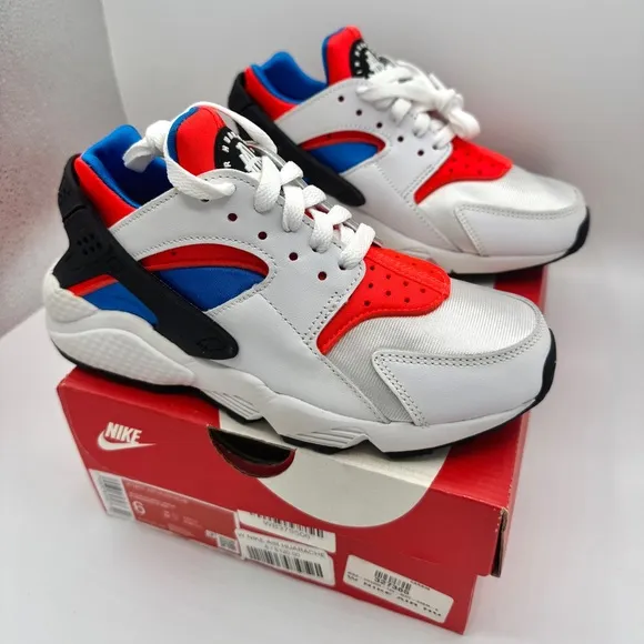 NWT Nike Hurache Women’s Sneakers in White Bright Crimson / Photo Blue / Black