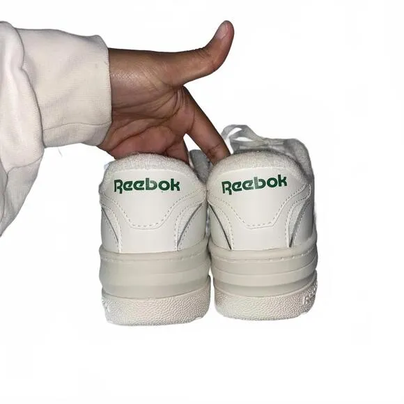 NWT Reebok Club C Extra Sneakers White Size 6.5-7