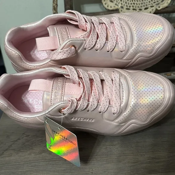 NWT Skechers GIRL'S SIZE 2 Street Uno Ice Prism Luxe Girls' Shoes NO BOX