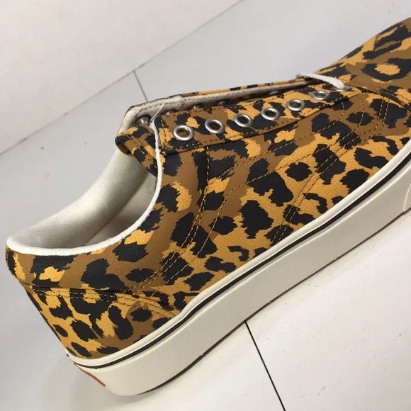 NWT Vans Old Skool Comfycush Skateboard Shoes Leopard Design Men’s 10