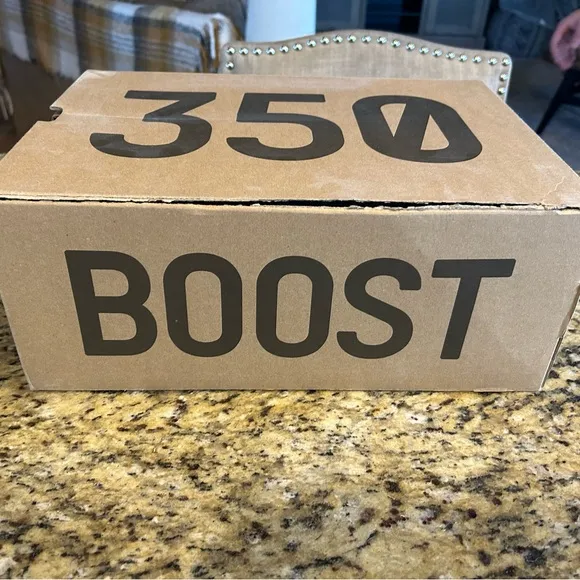 NWT Yeezy Boost 350 V2 “Light” Color Changing Shoes