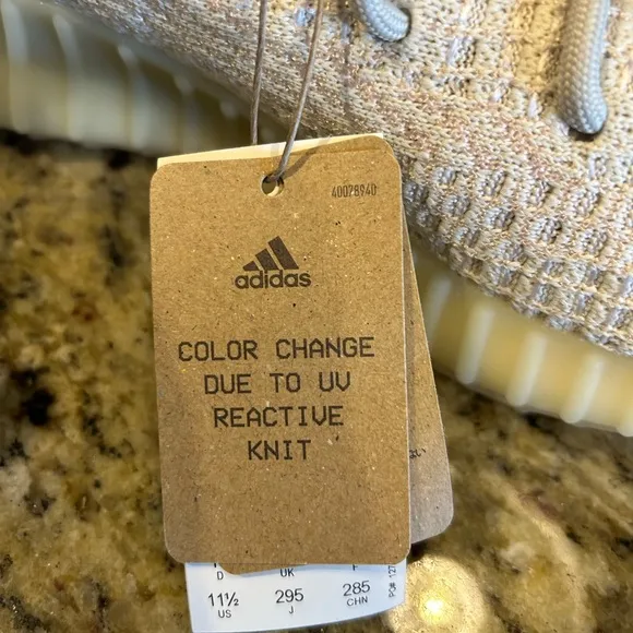NWT Yeezy Boost 350 V2 “Light” Color Changing Shoes