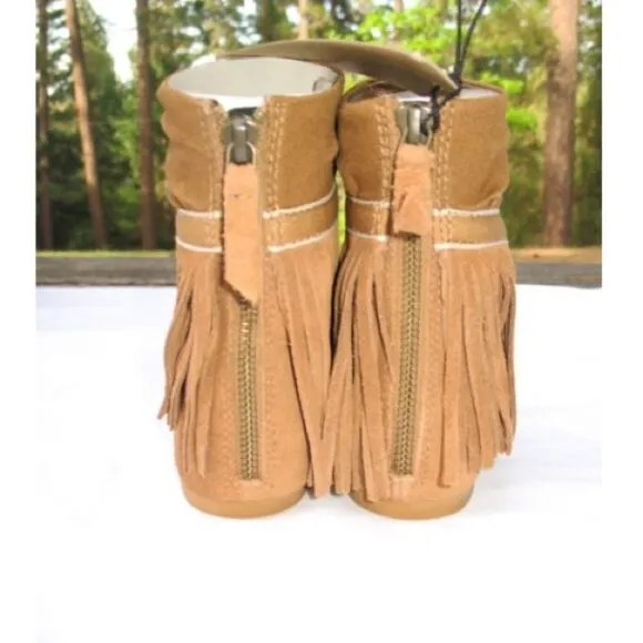 NWT Ugg Koolaburra Brown Fringe Boho Sandals
