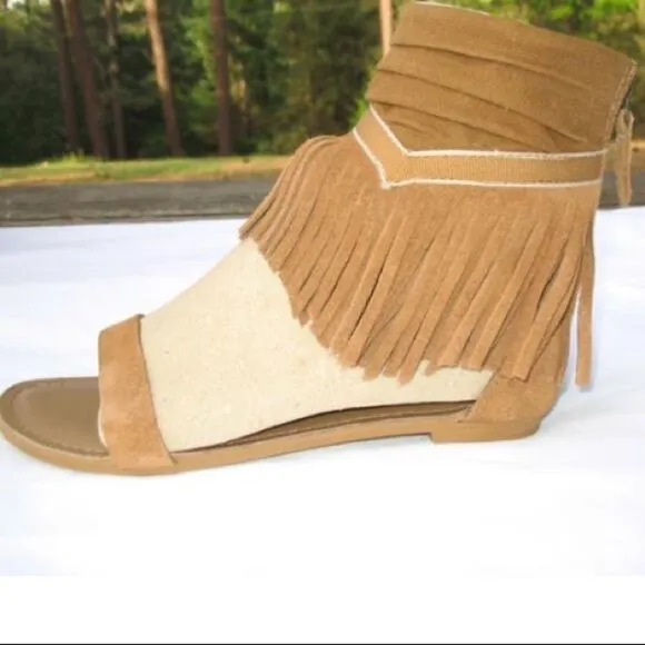 NWT Ugg Koolaburra Brown Fringe Boho Sandals