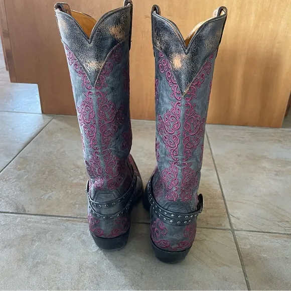 Old Gringo cowgirl boots style L1000, grey boots with purple raised stitching
