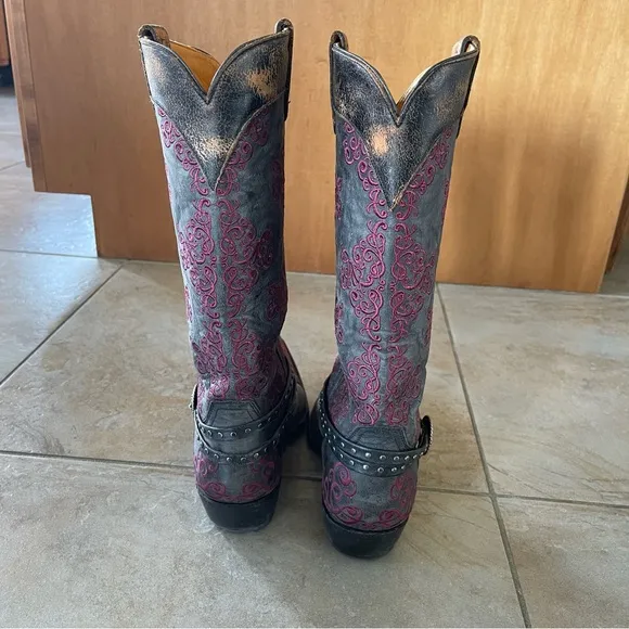 Old Gringo cowgirl boots style L1000, grey boots with purple raised stitching