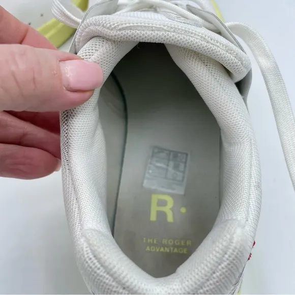 On Running The Roger Advantage Sneaker 11 White/Hay