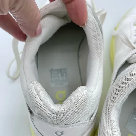 On Running The Roger Advantage Sneaker 11 White/Hay