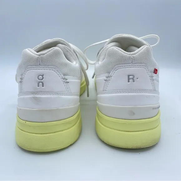 On Running The Roger Advantage Sneaker 11 White/Hay