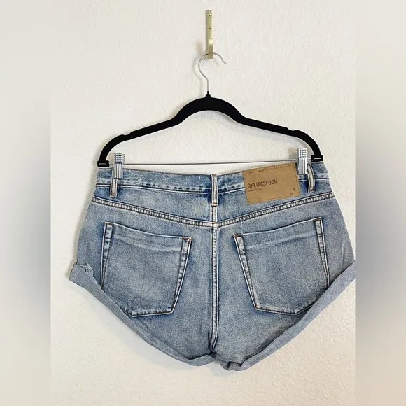 One Teaspoon women’s Hendrixe Bandit shorts, size 30. NWT