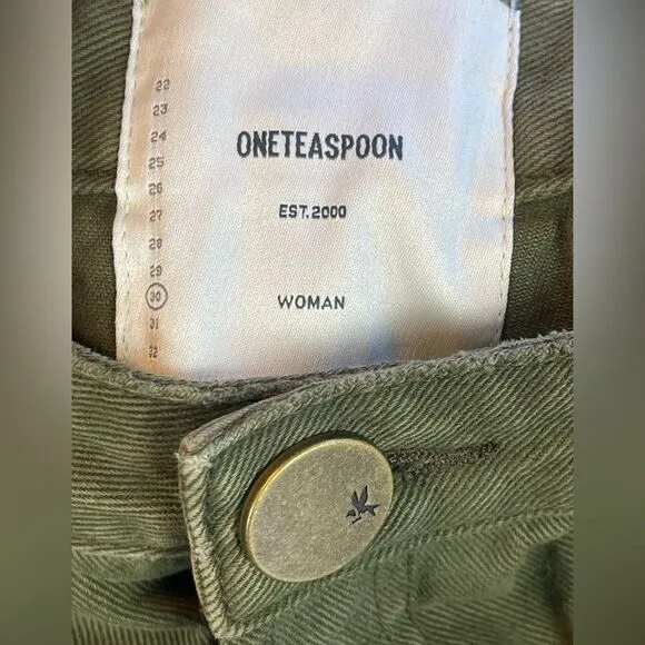 One Teaspoon Bandits Shorts Olive High Waist Floral Denim. 30. NWT