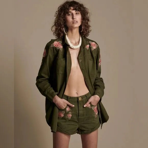 One Teaspoon Bandits Shorts Olive High Waist Floral Denim. 30. NWT