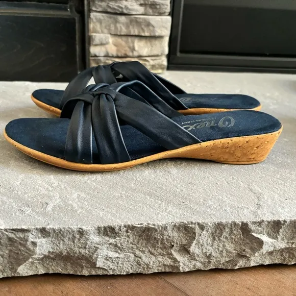 Onex Women’s Size 11 Sail Navy Blue Criss Cross Leather Strap Sandals