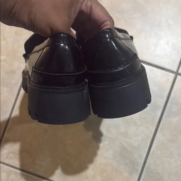 Open edit Sz 11 Black Leather Loafers with Gold Accent. CHunky heel 90s style