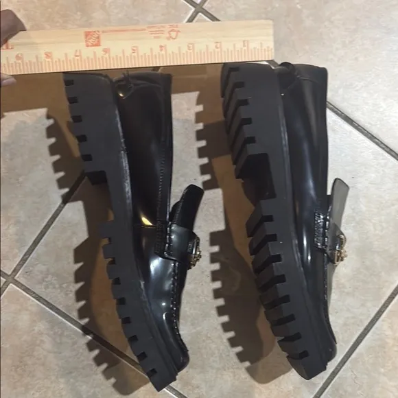 Open edit Sz 11 Black Leather Loafers with Gold Accent. CHunky heel 90s style