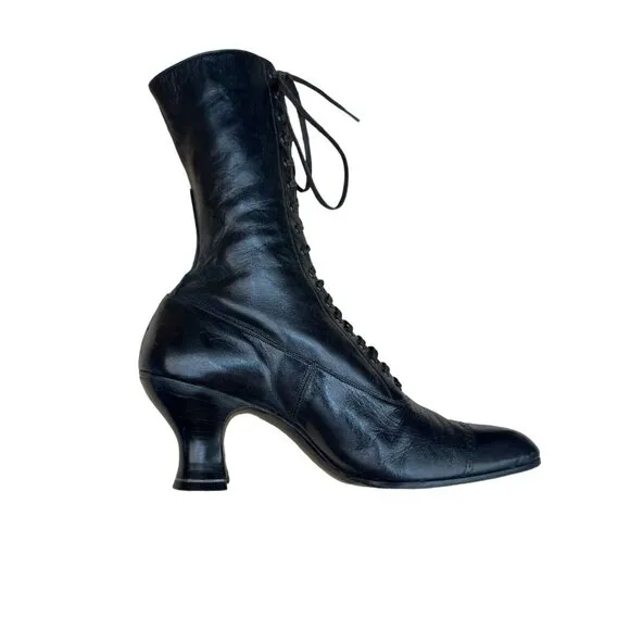 Original Vintage 1910s-1920s Black Lace Up Louis Heel Boots | Approx Sz 6-6.5